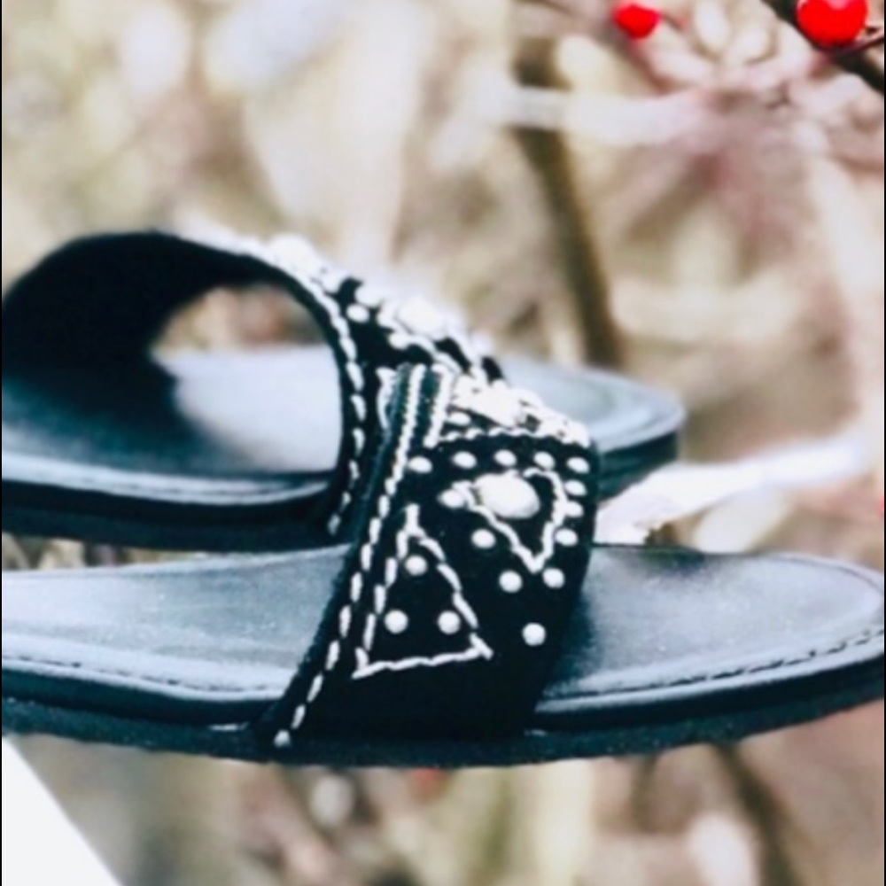 FRYE Rare Carson Zip Leather Stud Strap Sandal - Picture 5 of 11